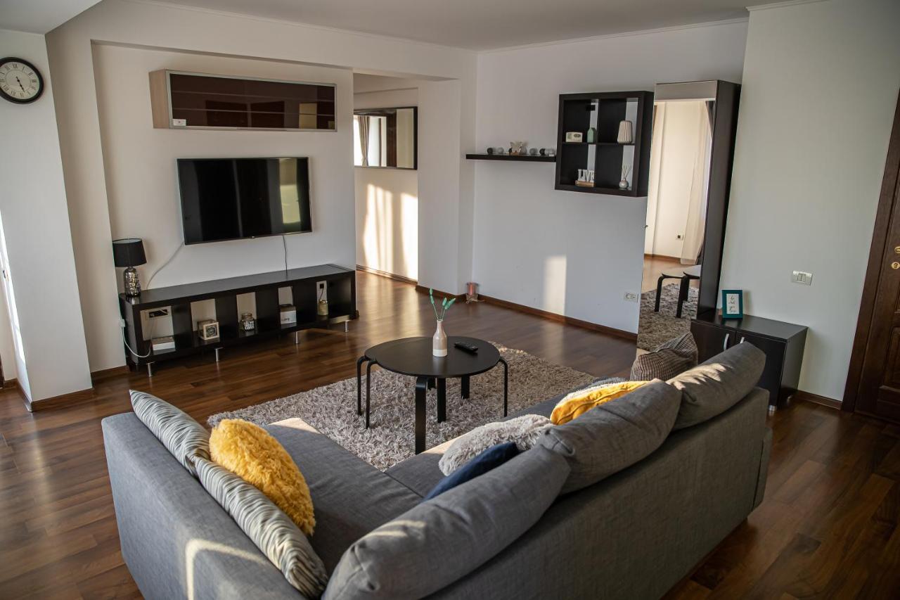 Apartament Tatu Bar&Grill Otopeni Dış mekan fotoğraf