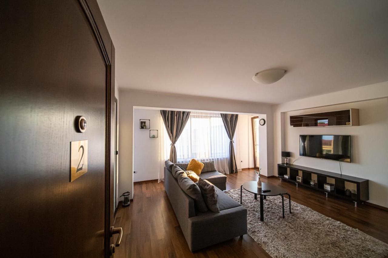 Apartament Tatu Bar&Grill Otopeni Dış mekan fotoğraf