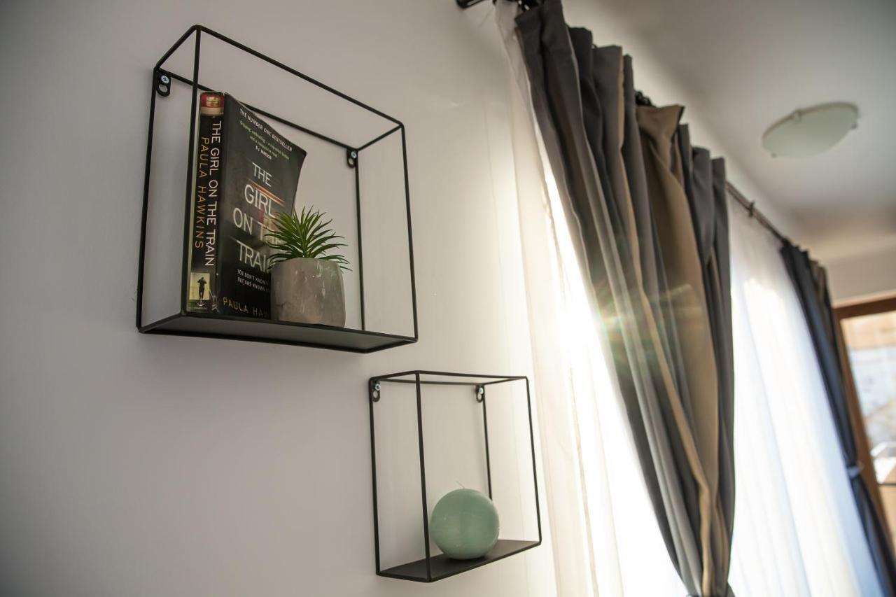 Apartament Tatu Bar&Grill Otopeni Dış mekan fotoğraf