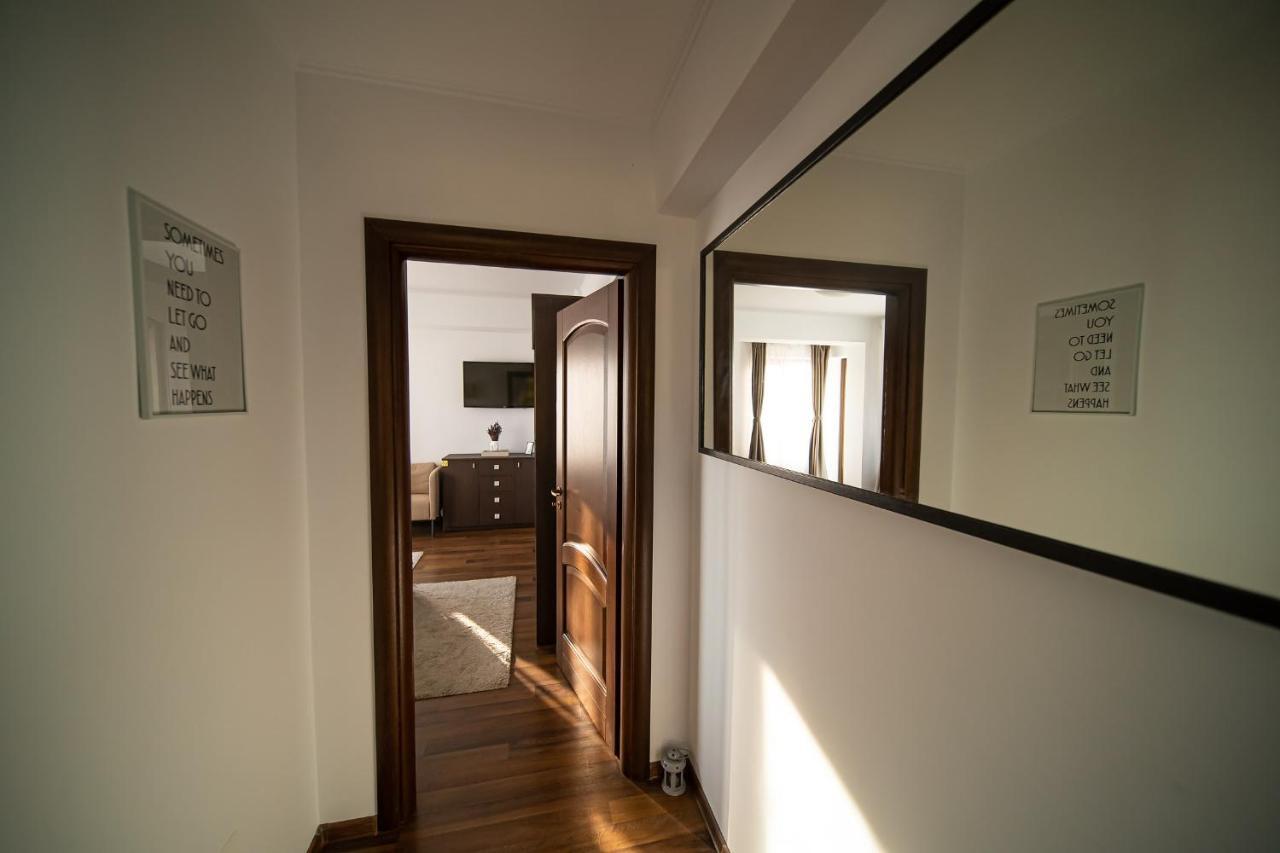 Apartament Tatu Bar&Grill Otopeni Dış mekan fotoğraf