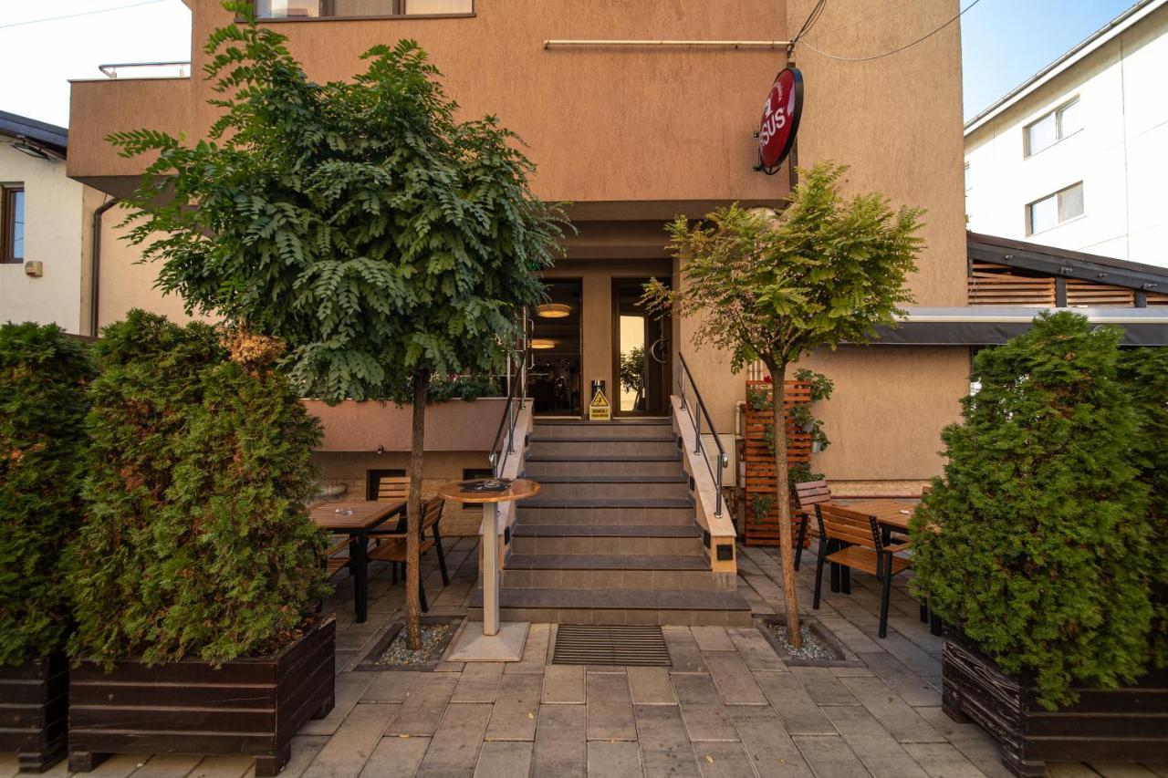 Apartament Tatu Bar&Grill Otopeni Dış mekan fotoğraf