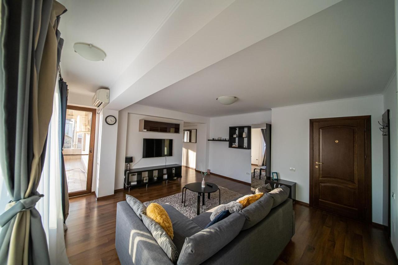 Apartament Tatu Bar&Grill Otopeni Dış mekan fotoğraf