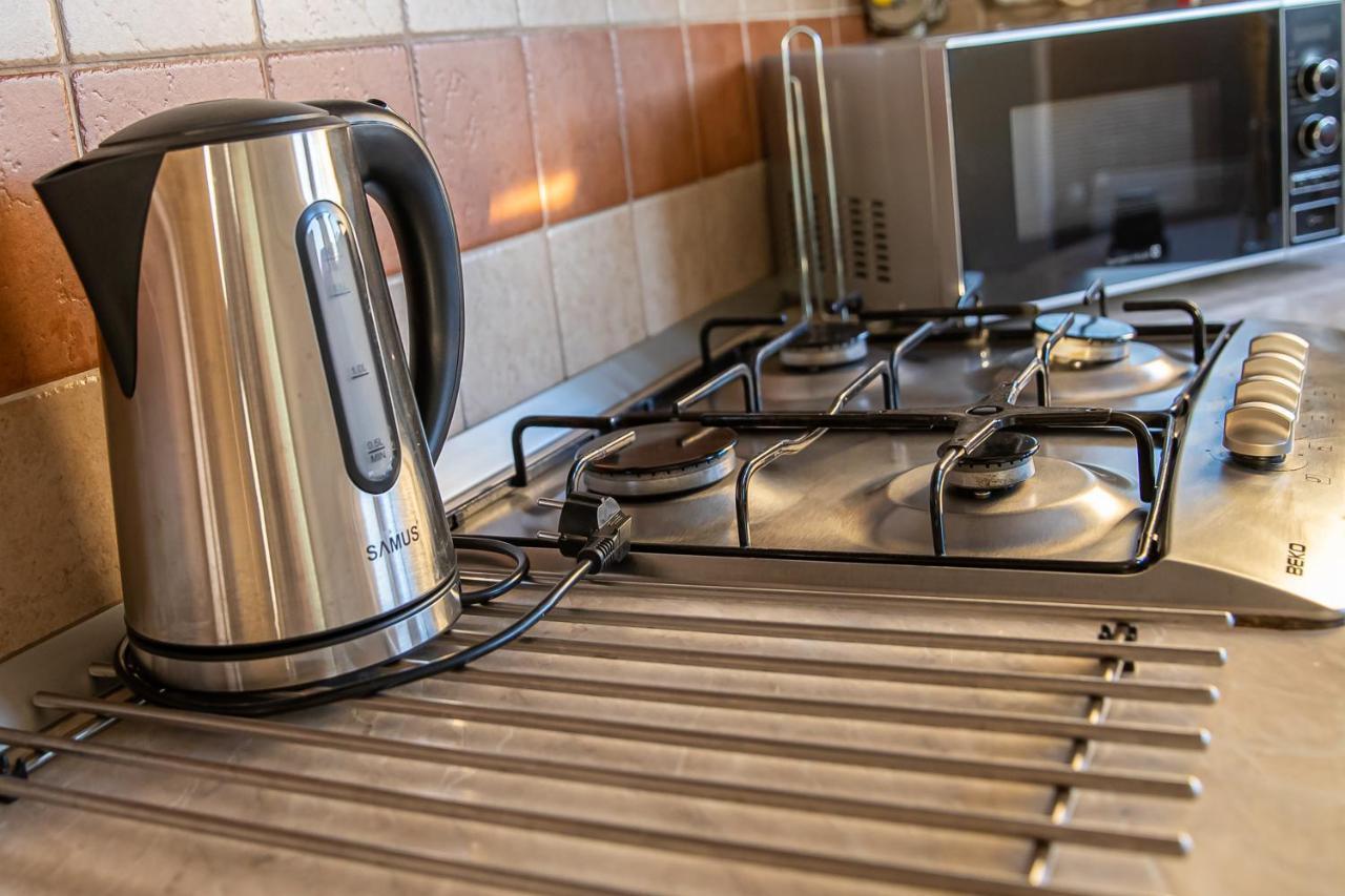 Apartament Tatu Bar&Grill Otopeni Dış mekan fotoğraf