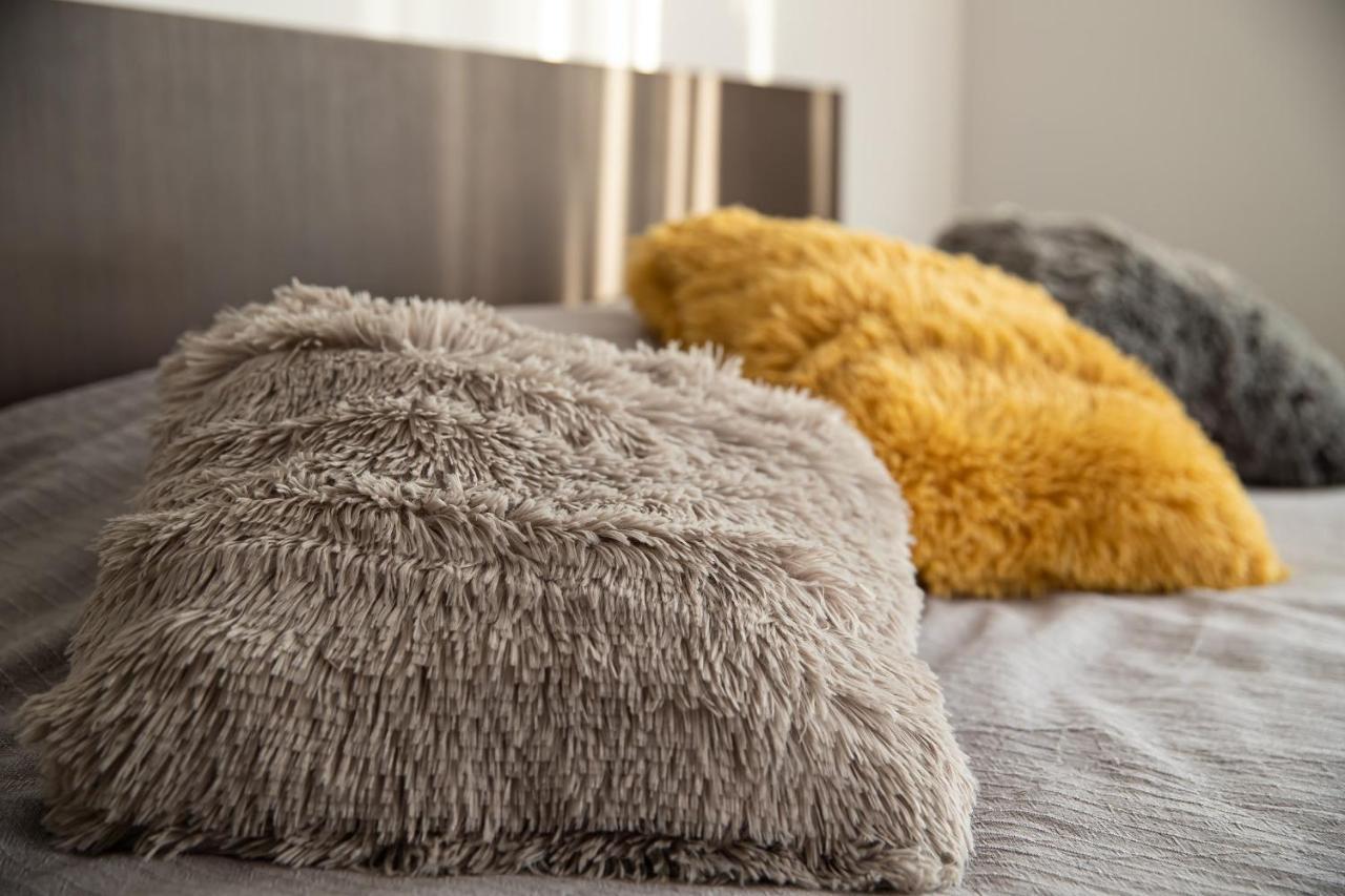 Apartament Tatu Bar&Grill Otopeni Dış mekan fotoğraf