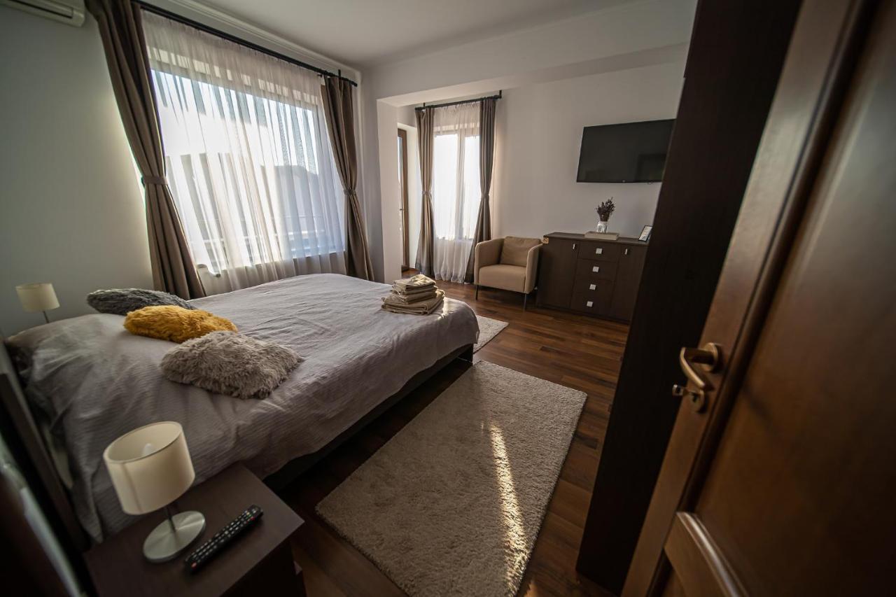 Apartament Tatu Bar&Grill Otopeni Dış mekan fotoğraf