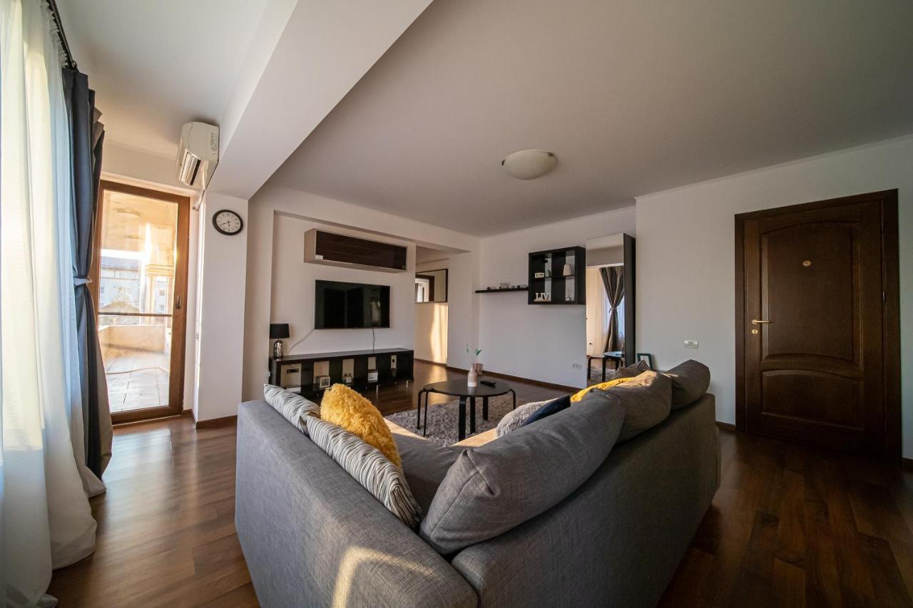 Apartament Tatu Bar&Grill Otopeni Dış mekan fotoğraf